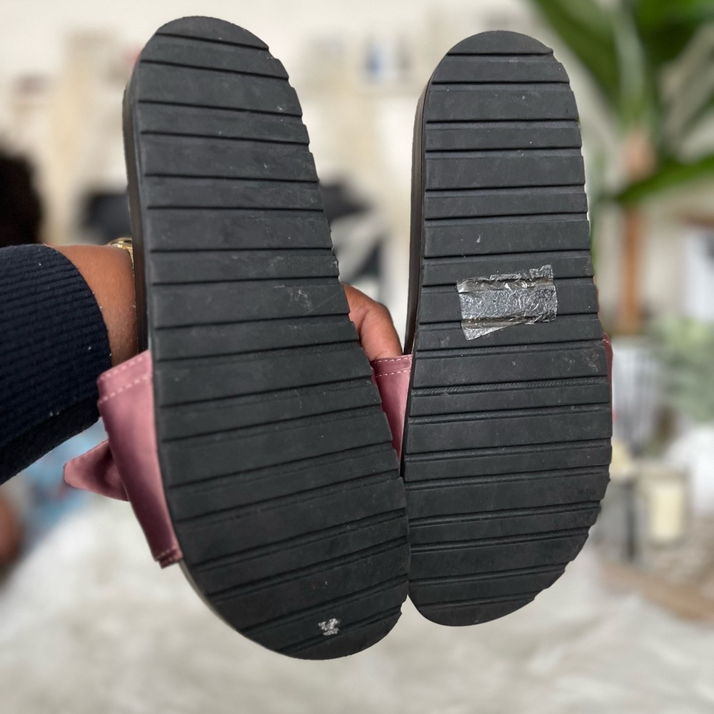TORRID Mauve Satin Bow Pool Slides - Picture 5 of 8